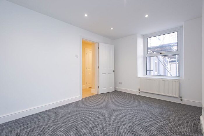 1 Bedroom Flat To Rent In Stuart Road, Stoke, Plymouth, PL1