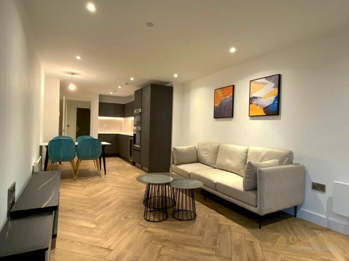 1 Bedroom Flat To Rent In Victoria Residence, Silvercroft Street, M15