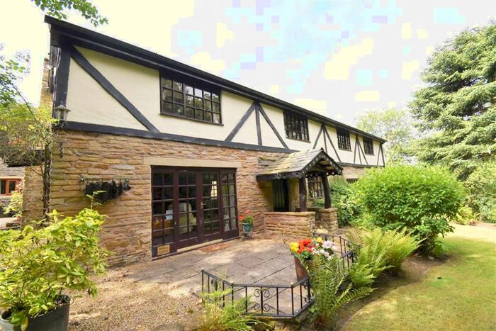 4 Bedroom Detached House To Rent In Woodside Farm, Everest Road, Hyde, SK14