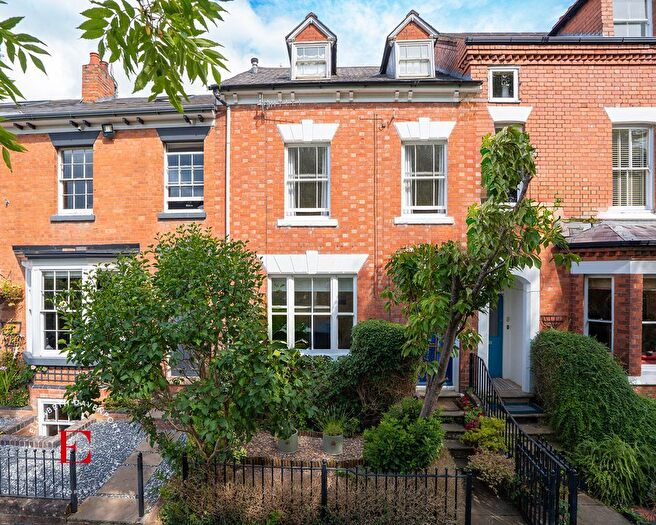 4 Bedroom Town House For Sale In Lower Ladyes Hills, Kenilworth, CV8