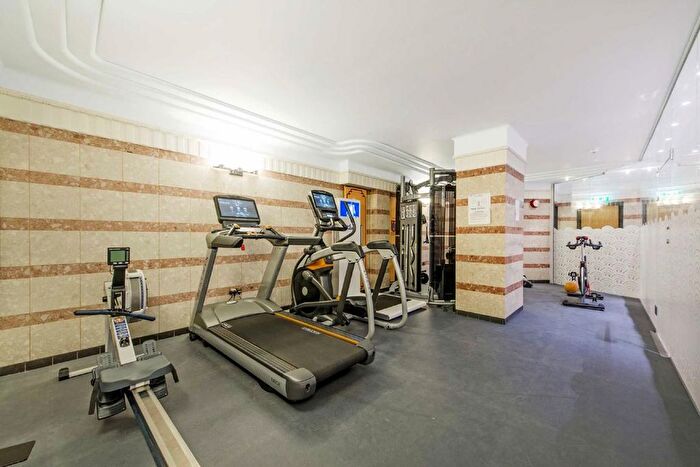 Studio To Rent In Charterhouse Square, London, EC1M