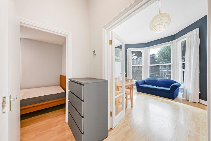 1 Bedroom Flat To Rent In Fordwych Road, West Hampstead, NW2