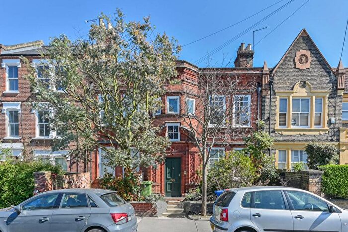 2 Bedroom Flat To Rent In Denman Road, Peckham, London, SE15