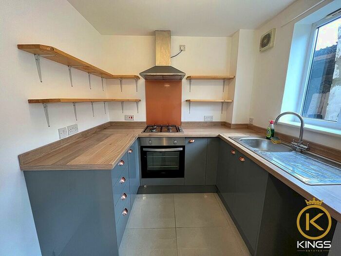 2 Bedroom Flat To Rent In Kidson Court, Portsmouth, PO2