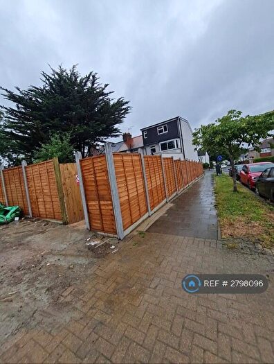 6 Bedroom End Of Terrace House To Rent In Roxeth Green Avenue, Harrow, HA2