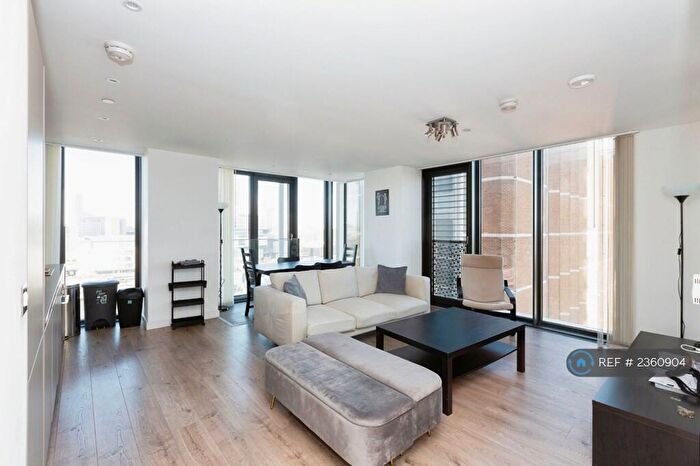 2 Bedroom Flat To Rent In Stratosphere Tower, London, E15