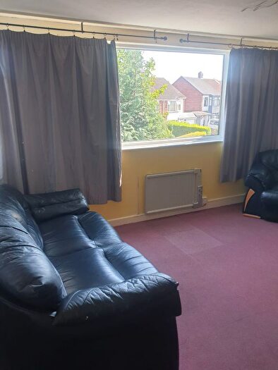 1 Bedroom Flat To Rent In Balmoral Close, Coventry, CV2