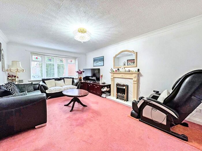 5 Bedroom Detached House For Sale In Eastleigh Close, Boldon Colliery, Tyne And Wear, NE35