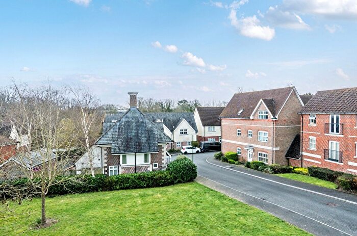 2 Bedroom Flat For Sale In Riverside, Pulborough, RH20