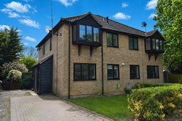 1 Bedroom Mews For Sale In Brockenhurst Way, Bicknacre, CM3
