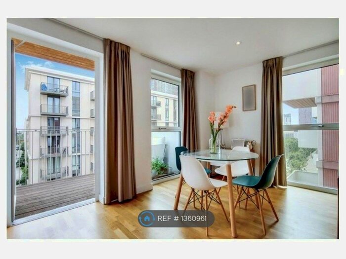 2 Bedroom Flat To Rent In Meander House, London, E20