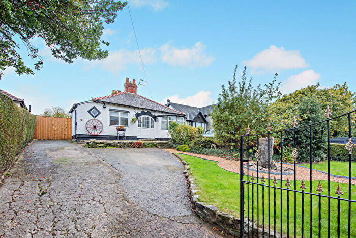3 Bedroom Detached Bungalow For Sale In Heath Road, Wirral, CH63