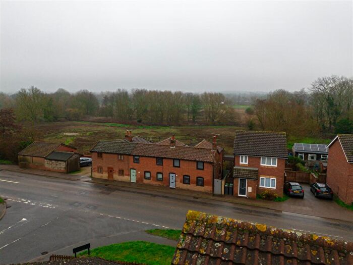 3 Bedroom End Of Terrace House For Sale In Stowmarket Road, Great Blakenham, Ipswich, IP6