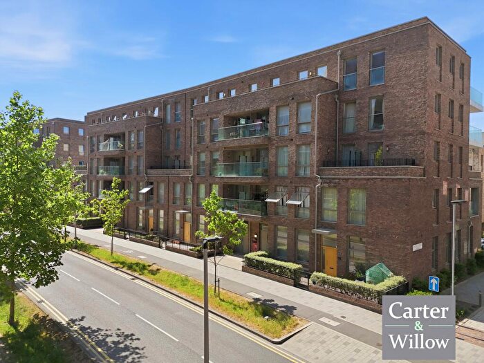 2 Bedroom Flat For Sale In Rhodes Mansions, Fielders Crescent, Barking, IG11