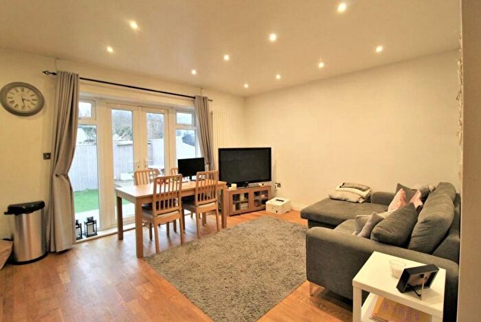 1 Bedroom Maisonette For Sale In Brighton Road, South Croydon, CR2