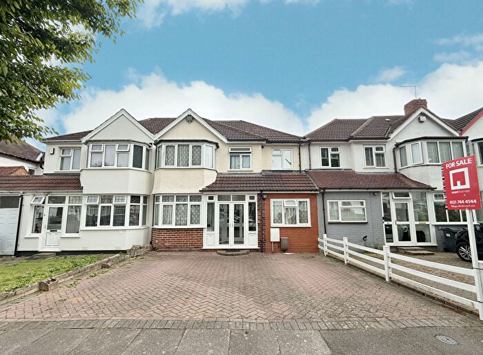 5 Bedroom Semi Detached House For Sale In Bushmore Road, Hall Green, B28