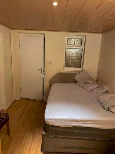 1 Bedroom Flat To Rent In Chelmer Crescent, Barking, IG11