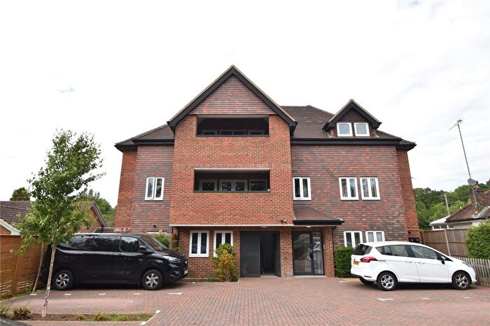 3 Bedroom Flat To Rent In Kingswood Lane, Warlingham, CR6
