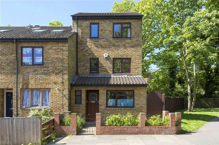 4 Bedroom End Of Terrace House To Rent In Hurren Close, London, SE3