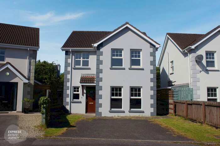3 Bedroom Detached House For Sale In Lampton Court, Strabane, BT82