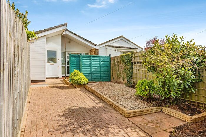 1 Bedroom Bungalow For Sale In Cumberland Green, Brixham, TQ5