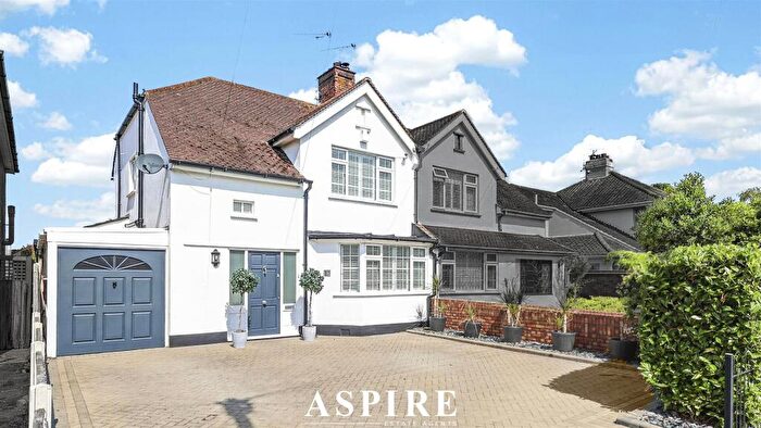 3 Bedroom Semi-Detached House For Sale In Marcus Avenue, Southend-On-Sea, SS1