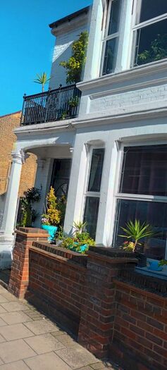 1 Bedroom Property To Rent In Putney Bridge Road, London, SW15