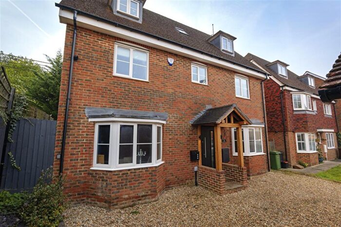 5 Bedroom Detached House For Sale In Edelin Road, Bearsted, ME14