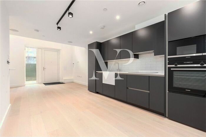 1 Bedroom Flat To Rent In The Tannery, New Tannery Way, London, SE1