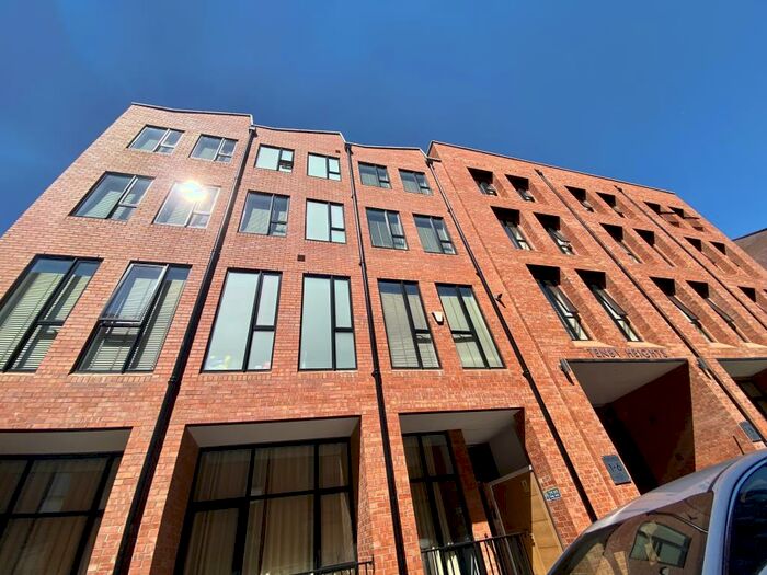 2 Bedroom Apartment To Rent In Tenby Street North, Birmingham, B1