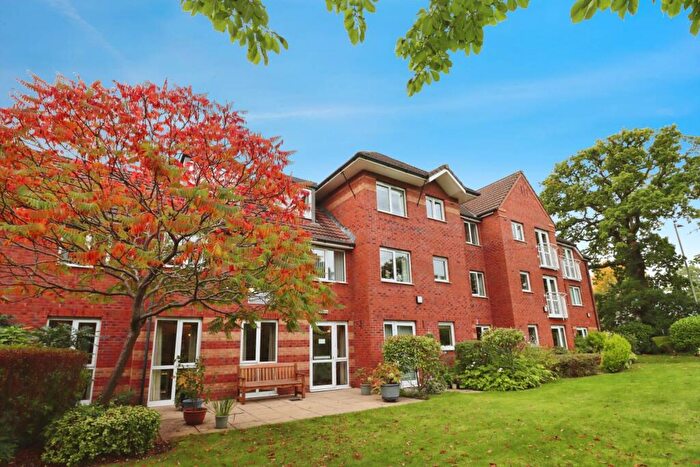 1 Bedroom Apartment For Sale In Greenways Court, Bromborough, CH62