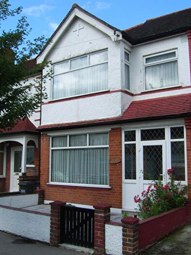 4 Bedroom End Terrace House To Rent In Queenswood Avenue, Thornton Heath, CR7