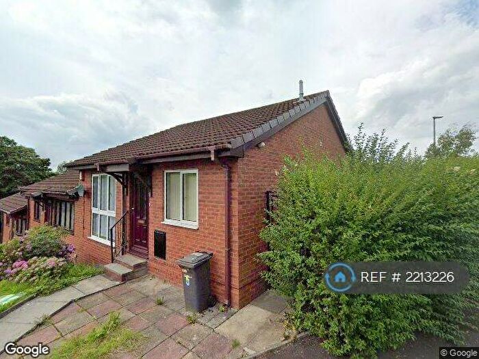 2 Bedroom Bungalow To Rent In Highbank, Blackburn, BB1