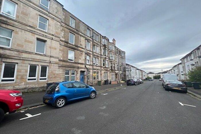 1 Bedroom Flat To Rent In Howard Street, Paisley, PA1