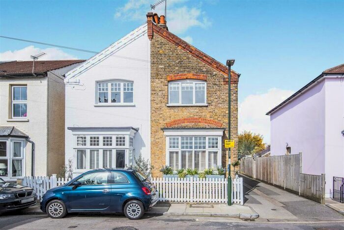 2 Bedroom Semi-Detached House To Rent In Princes Road, East Sheen, SW14
