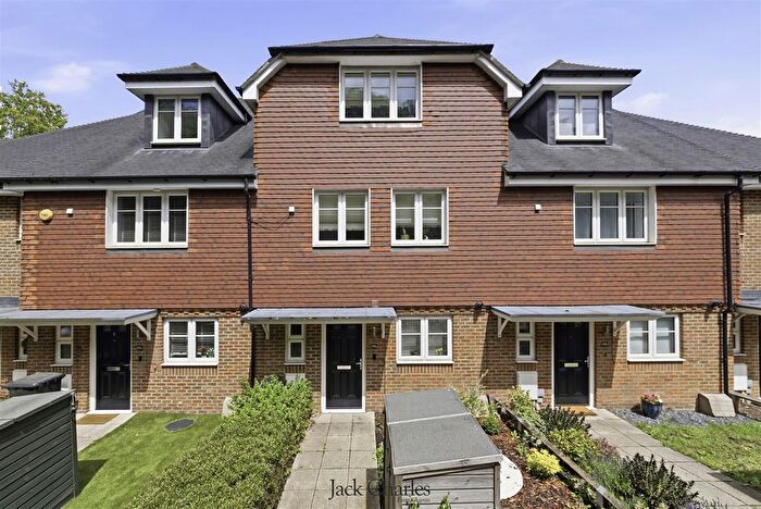 3 Bedroom Terraced House For Sale In Pembury Road, Tonbridge, TN9