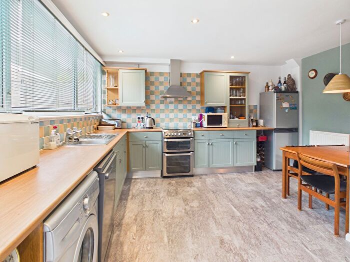 4 Bedroom Property For Sale In Quarry Hill Road, Tonbridge, TN9