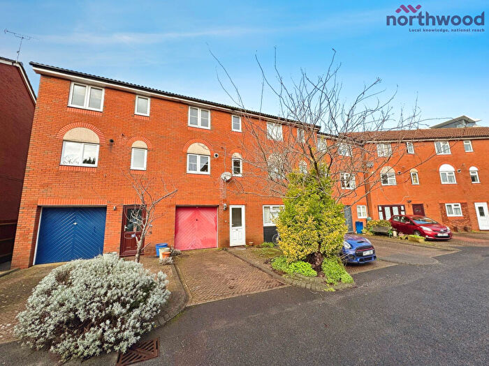 3 Bedroom Town House To Rent In Terminus Terrace, Ocean Village, SO14