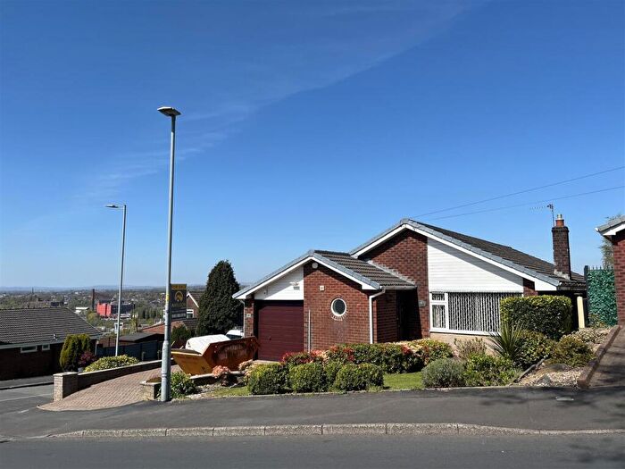 3 Bedroom Detached Bungalow For Sale In Fir Tree Crescent, Dukinfield, SK16