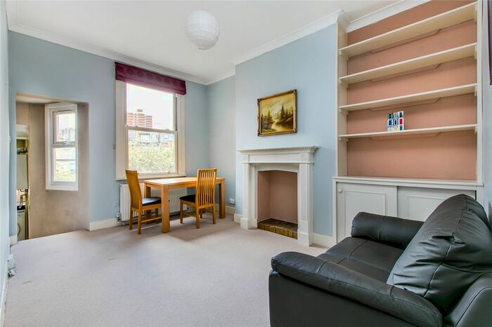 2 Bedroom Flat To Rent In Netherwood Road, London, W14