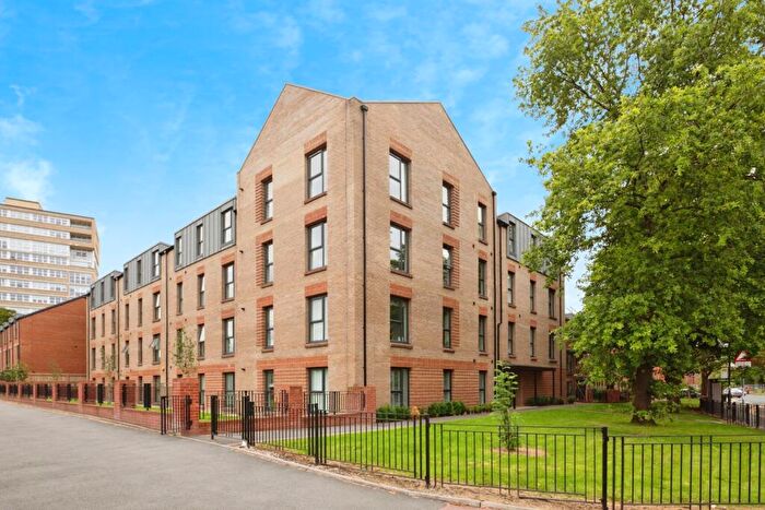 2 Bedroom Flat For Sale In Platinum Place, Butler Street, Manchester, Greater Manchester, M40
