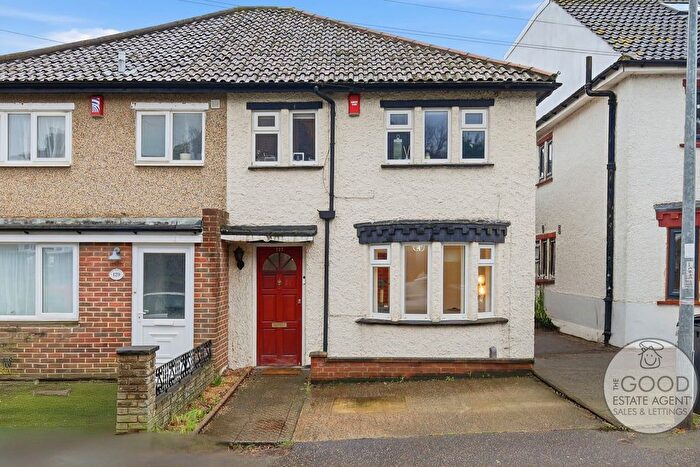 3 Bedroom Semi Detached House For Sale In Englands Lane, Loughton, IG10