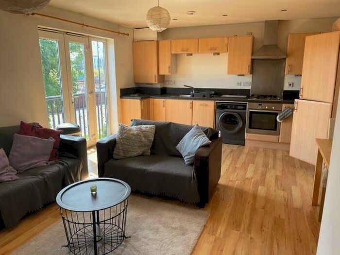 2 Bedroom Flat To Rent In Flat, Priory Court, Pershore Road, Edgbaston, Birmingham, B5