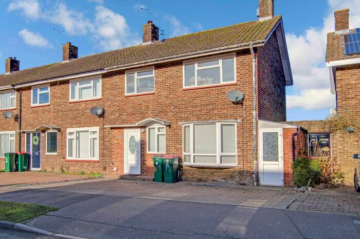 3 Bedroom End Of Terrace House To Rent In Winchester Road, Crawley, RH10