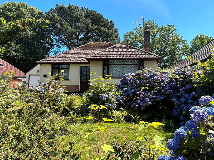 2 Bedroom Detached Bungalow For Sale In Wallace Road, Broadstone, Dorset, BH18