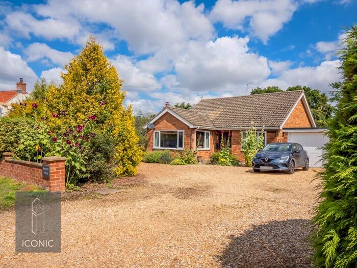 3 Bedroom Detached Bungalow For Sale In Elsing Road, Lyng, Norwich, NR9