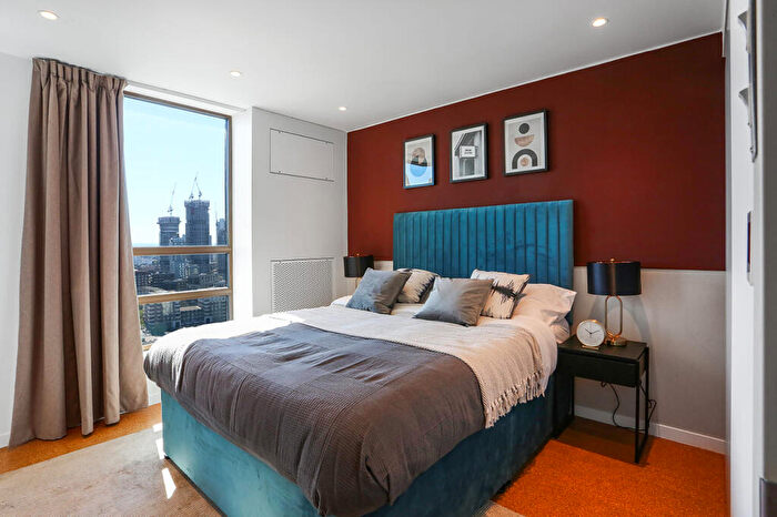 2 Bedroom Flat To Rent In Balfron Tower, St Leonards Road, London, E14