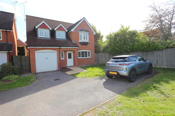 4 Bedroom Detached House To Rent In The Laurels, Woodley, Reading, RG5