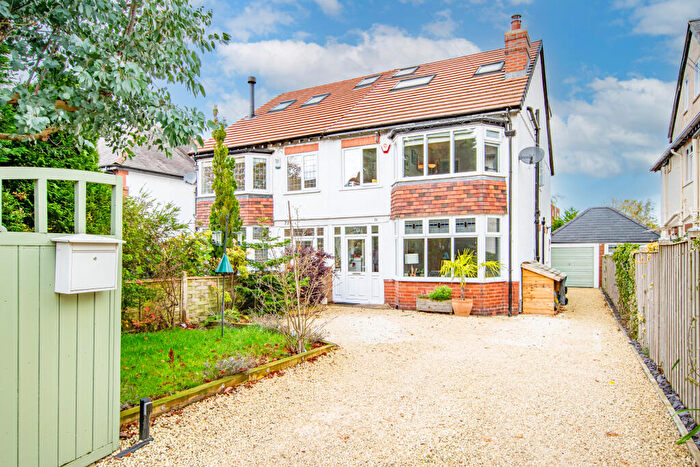 5 Bedroom Semi Detached House For Sale In North Park Avenue, Leeds, LS8