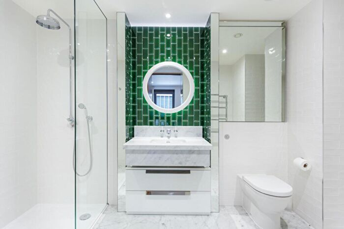 Apartment For Sale In Capital Building, Embassy Gardens, Nine Elms, SW11